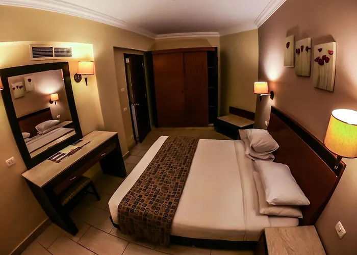 Regency Plaza Aqua Park And Spa Resort