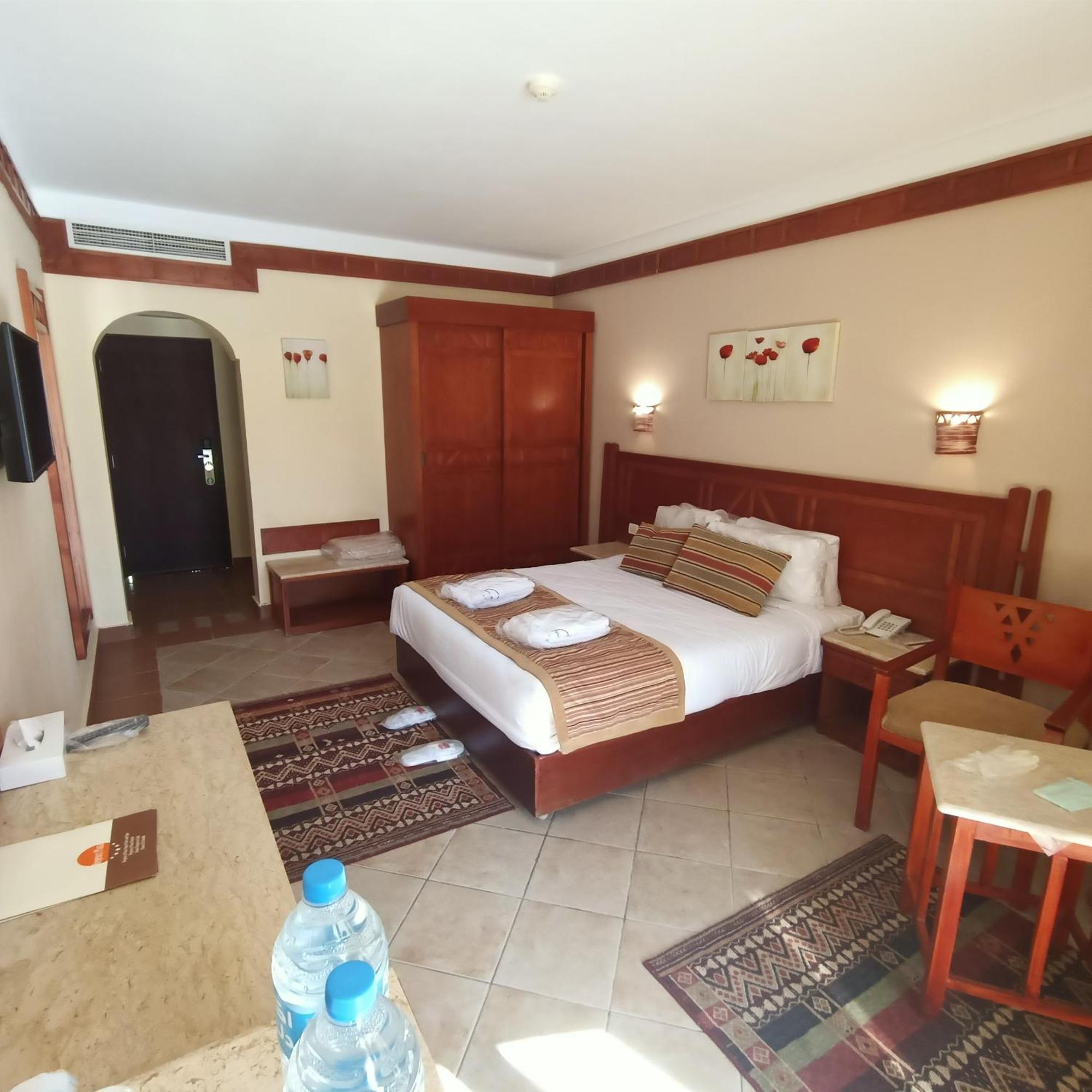 Regency Plaza Aqua Park And 4*